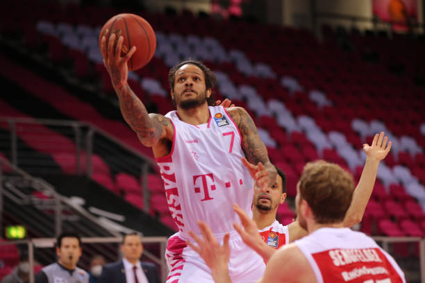 在职业足球 在职业足球