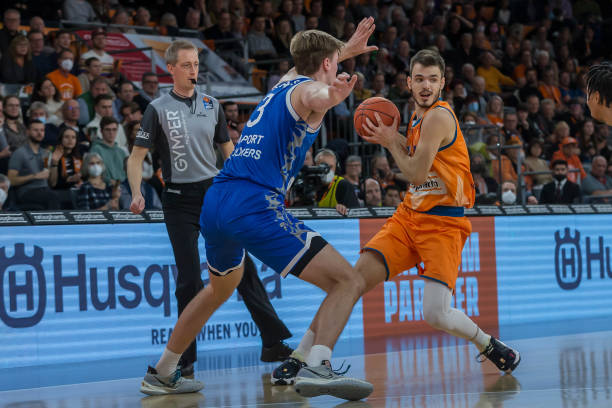 对比赛局势 对比赛局势