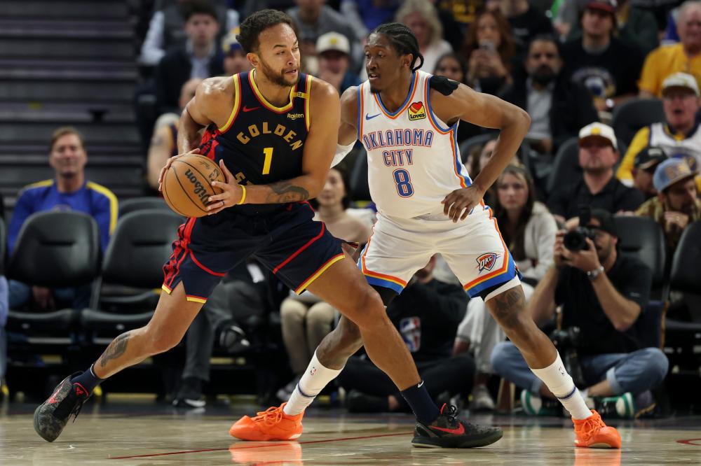 先后签下了 先后签下了