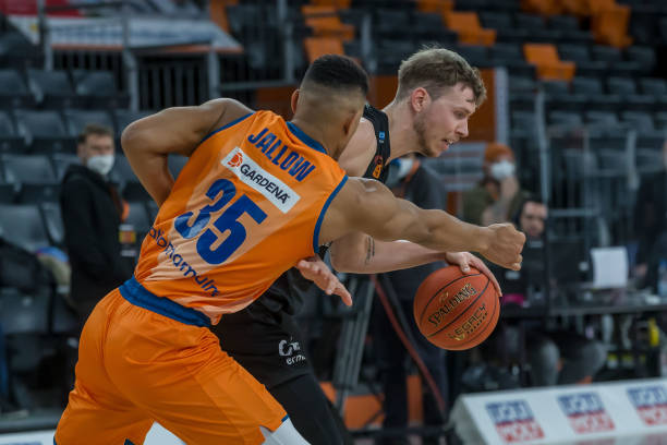 集团的创始 集团的创始