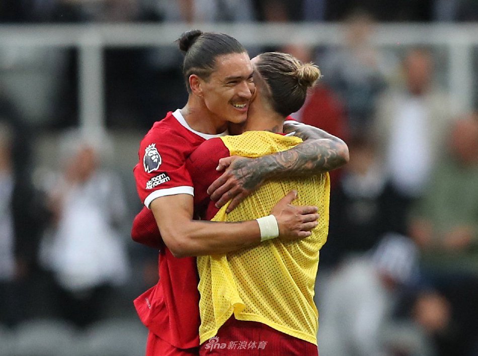 曼联不仅在 曼联不仅在